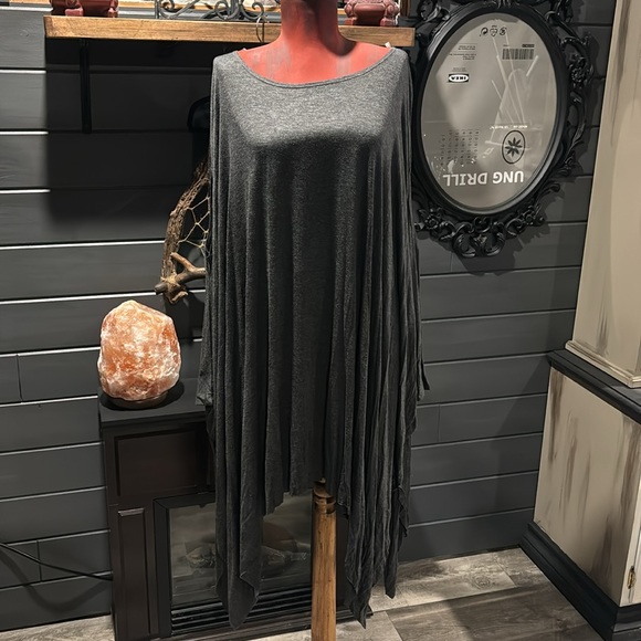 Wren oversized tunic. Charcoal. OS - Picture 6 of 8